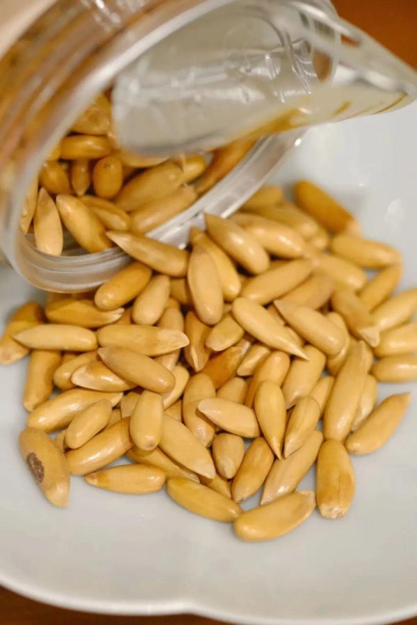 中国投资配资平台官网 【硕果田间巴西大颗粒松子】89元到手4罐！壳薄，果仁饱满，入口细腻醇香！